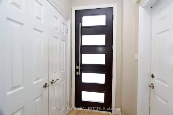 Richmond Hill, ON L4C 4E5,93 Benson AVE