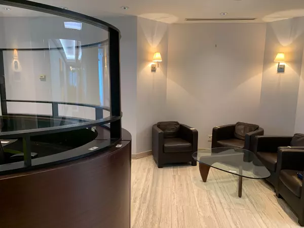 Vaughan, ON L4L 1A6,3300 Highway 7 DR W #21B