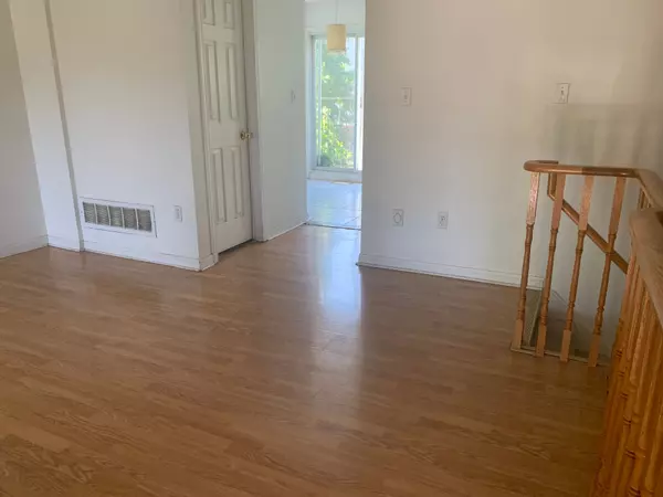 Mississauga, ON L4Z 3S7,80 Acorn PL #182