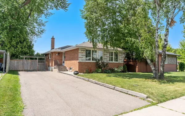 Toronto W09, ON M9R 3N7,90 Celestine DR