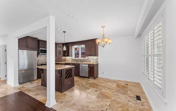 Toronto W09, ON M9R 3N7,90 Celestine DR