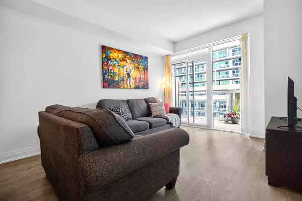 Oakville, ON L6K 0J1,65 Speers RD #607
