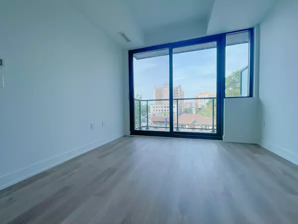 Mississauga, ON L5B 1H7,3009 Novar RD #317