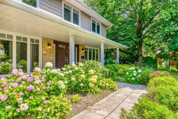 Oakville, ON L6J 5N1,2211 All Saints CRES