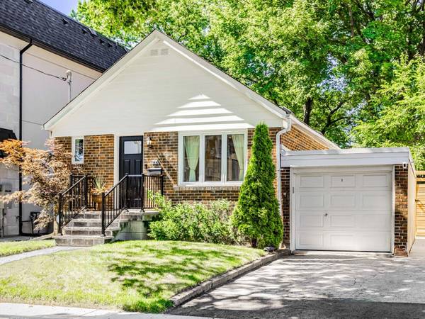 Toronto W07, ON M8Z 2E9,22 Yorkview DR