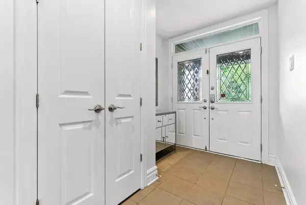 Kanata, ON K2K 3A5,17 Rutherglen TER