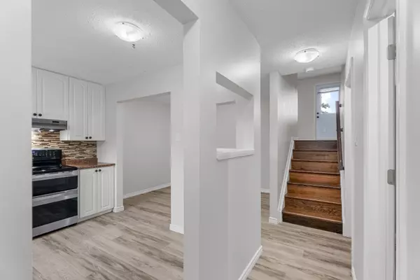 Kanata, ON K2L 2B6,82 Chimo DR #55