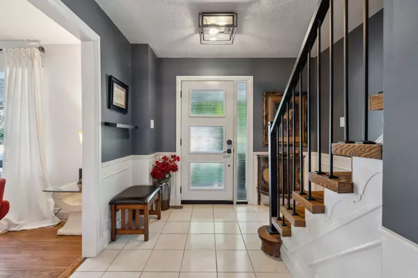 London South, ON N6J 4C9,108 HIGHVIEW AVE W