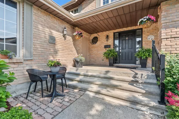 Kingston, ON K7P 1G8,564 BRAESIDE CRES