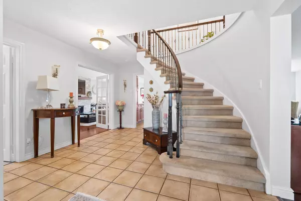 Kingston, ON K7P 1G8,564 BRAESIDE CRES