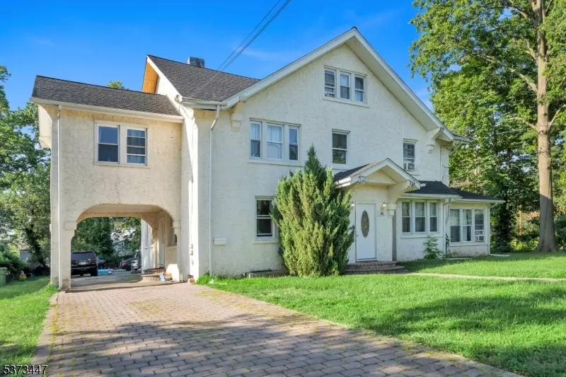 216 W 6Th Ave, Roselle Boro, NJ 07203