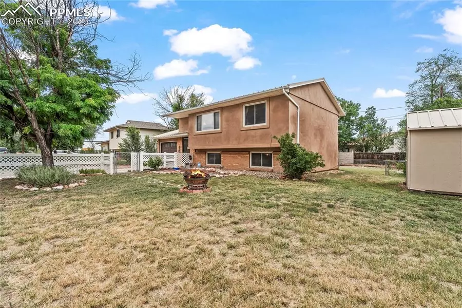 1325 Southmoor DR, Fountain, CO 80817