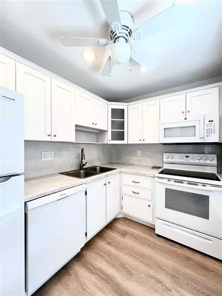 1201 SE 2nd Ct #102, Fort Lauderdale, FL 33301