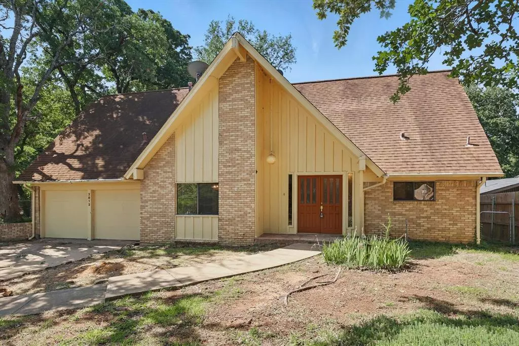 Arlington, TX 76012,2812 Oak Cliff Lane