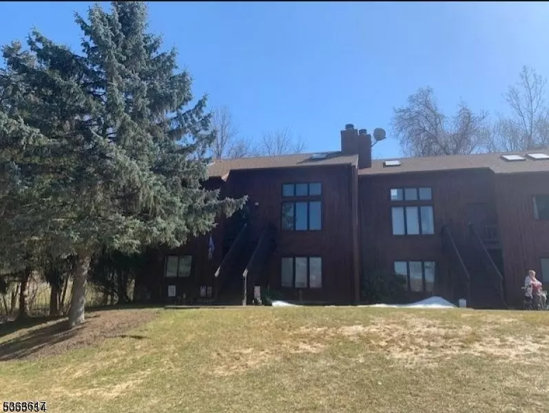 Vernon Twp., NJ 07462,5 Pevero Dr #4