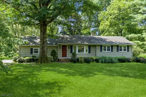 24 Briar Ln, Bernards Twp., NJ 07920