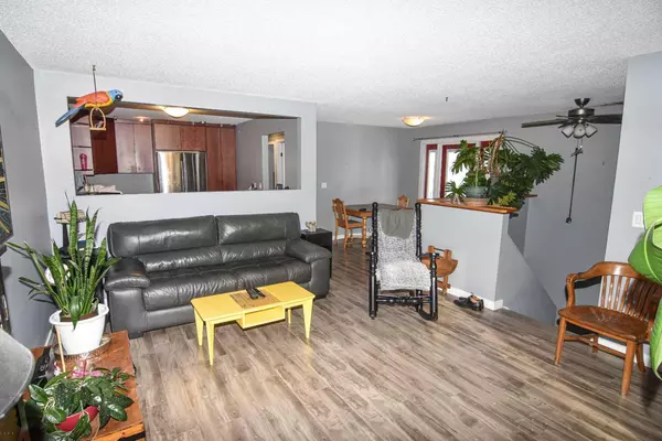 Airdrie, AB T4B 1B6,106 Eldorado RD SE