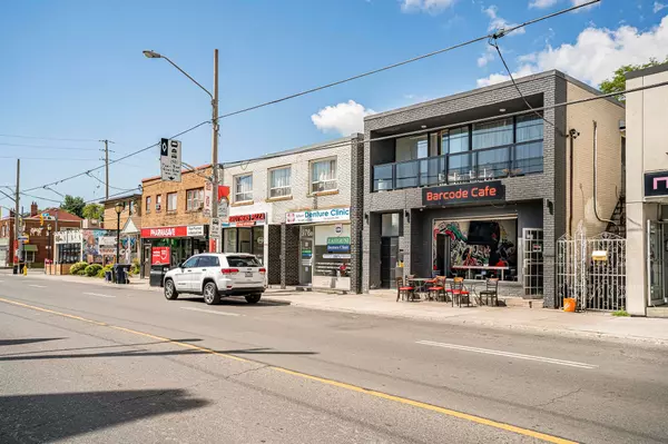 Toronto E03, ON M4K 3V7,978 Pape AVE