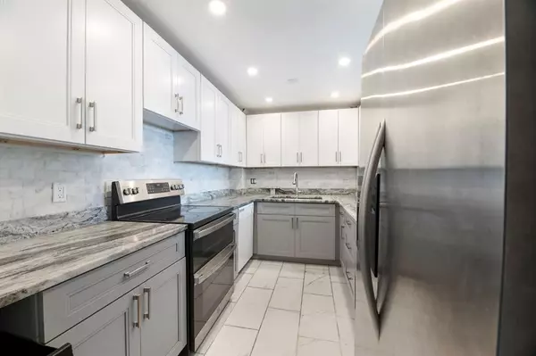 3800 N Hills Dr #402, Hollywood, FL 33021