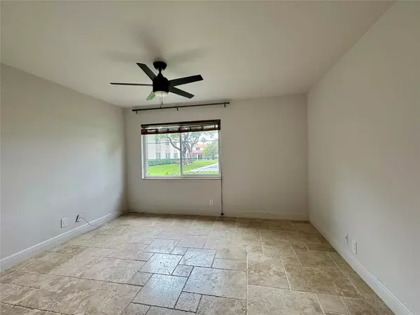 Wilton Manors, FL 33305,124 NE 19th Ct #102B