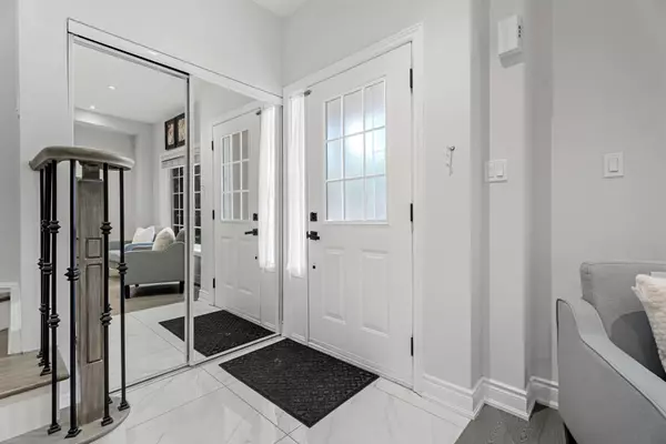 Burlington, ON L7L 7L1,5209 Danielle DR