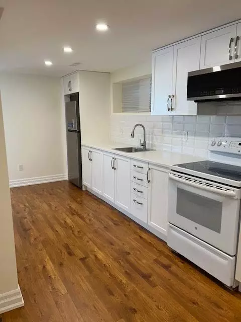 Mississauga, ON L5A 1C3,2100 Lorelei RD #Basement Unit