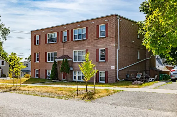 Peterborough Central, ON K9H 3A4,455 Cordach CRES