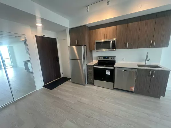 Hamilton, ON L8E 2J8,2782 Barton ST #1018