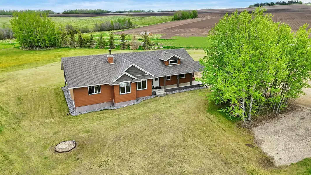 421077 Range Road 274, Rural Ponoka County, AB T4L 2N3
