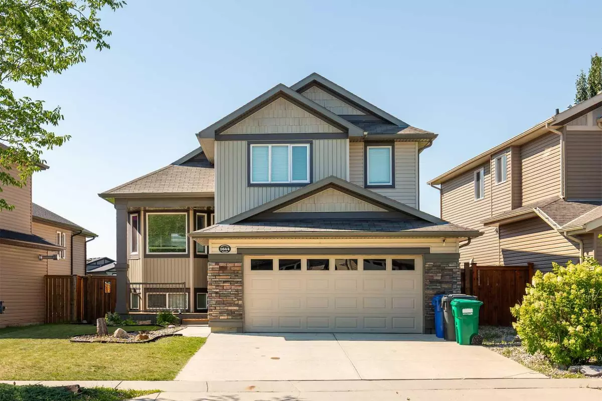 Lethbridge, AB T1J 0N9,1644 Coalbanks BLVD West
