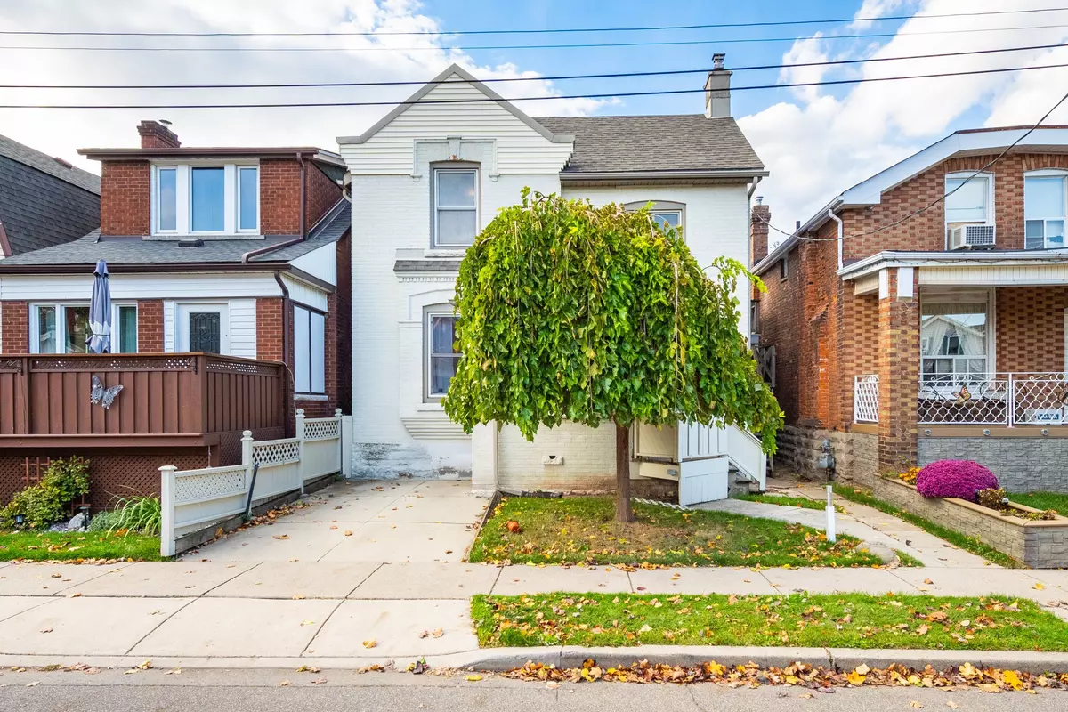 Hamilton, ON L8L 7E1,45 East Bend AVE N