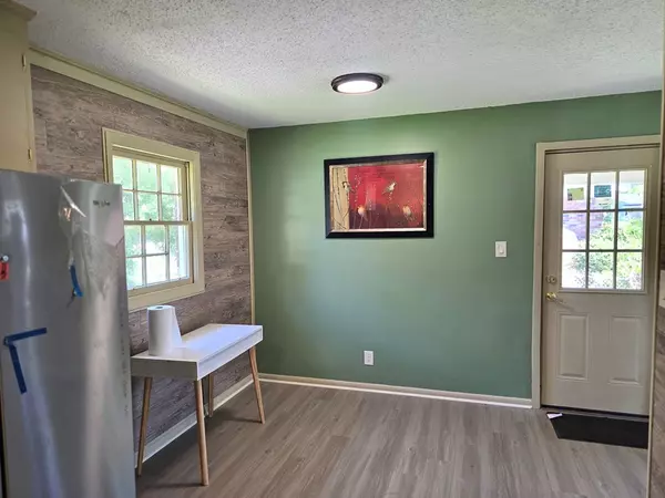 Valdosta, GA 31601,1202 MELISSA DR