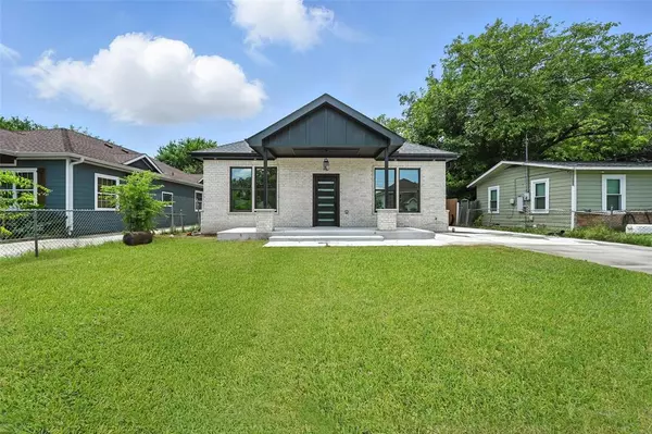 4343 Highland Street, Lancaster, TX 75134