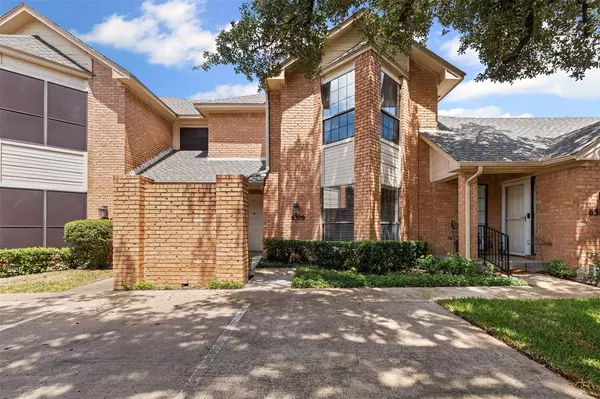6309 Seabrook Drive, Fort Worth, TX 76132