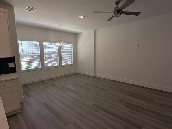 Dallas, TX 75215,1817 Cooper Street
