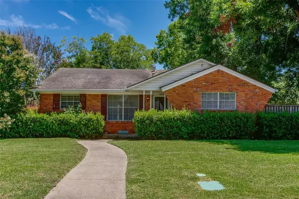 6858 Freemont Street, Dallas, TX 75231