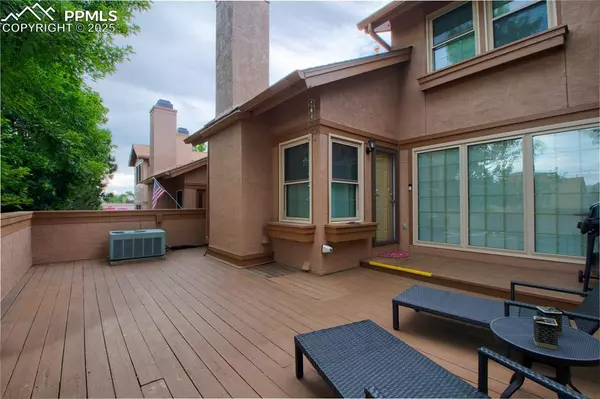 Colorado Springs, CO 80918,6107 Pine Hill DR