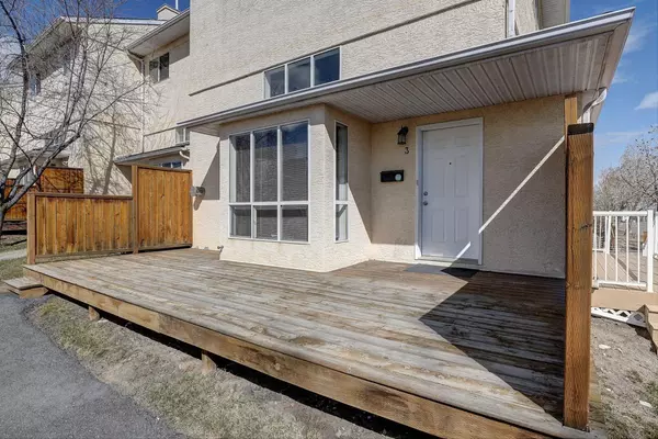 Calgary, AB T2Y3J6,3 Millrose PL Southwest