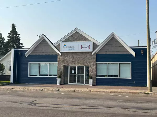 5019 51 AVE, Whitecourt, AB T7S1L8