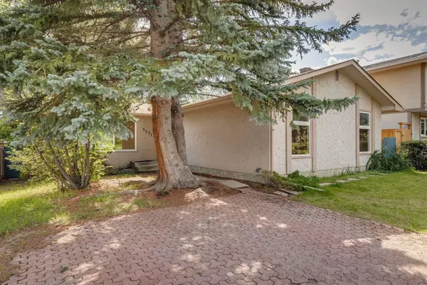 5531 Dalhart HL Northwest, Calgary, AB T3A 1S8