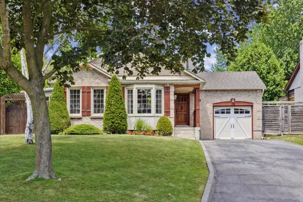 Oshawa, ON L1J 7R1,768 Lochness CRES