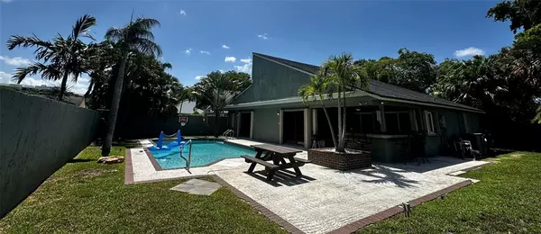 450 NW 79th Ave, Plantation, FL 33324