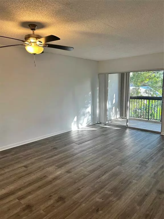 Plantation, FL 33324,711 N Pine Island Rd #319