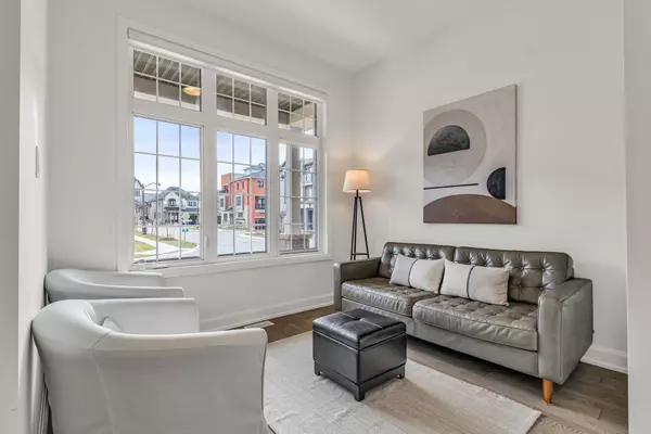 Oakville, ON L6H 3S2,3045 William Cutmore BLVD