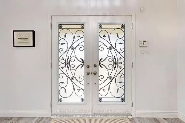 Milton, ON L9T 0L5,949 Zelinsky CRES