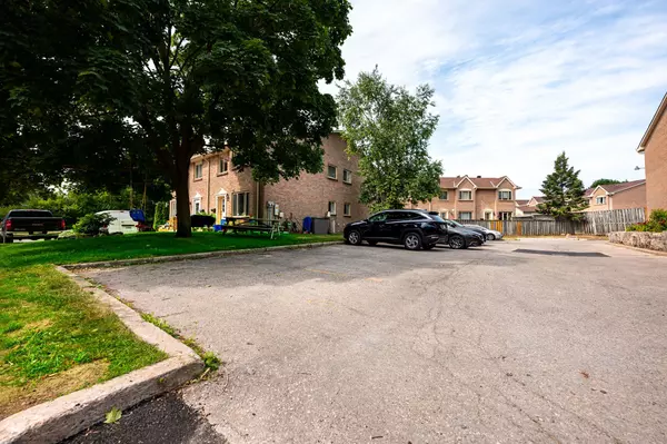 Orangeville, ON L9W 2X6,2 Cedar DR #5