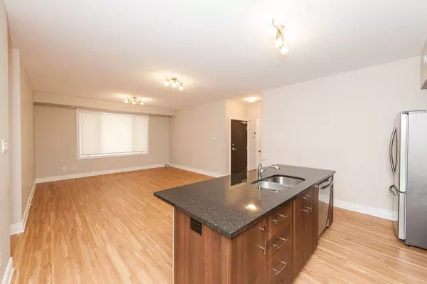 Stittsville - Munster - Richmond, ON K0A 2Z0,3524 MCBEAN ST #C
