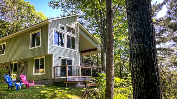 Lake Of Bays, ON P0A 1H0,1289 Delbrooke RD