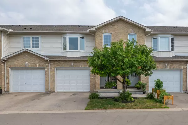485 Green RD #67, Hamilton, ON L8G 2Z9