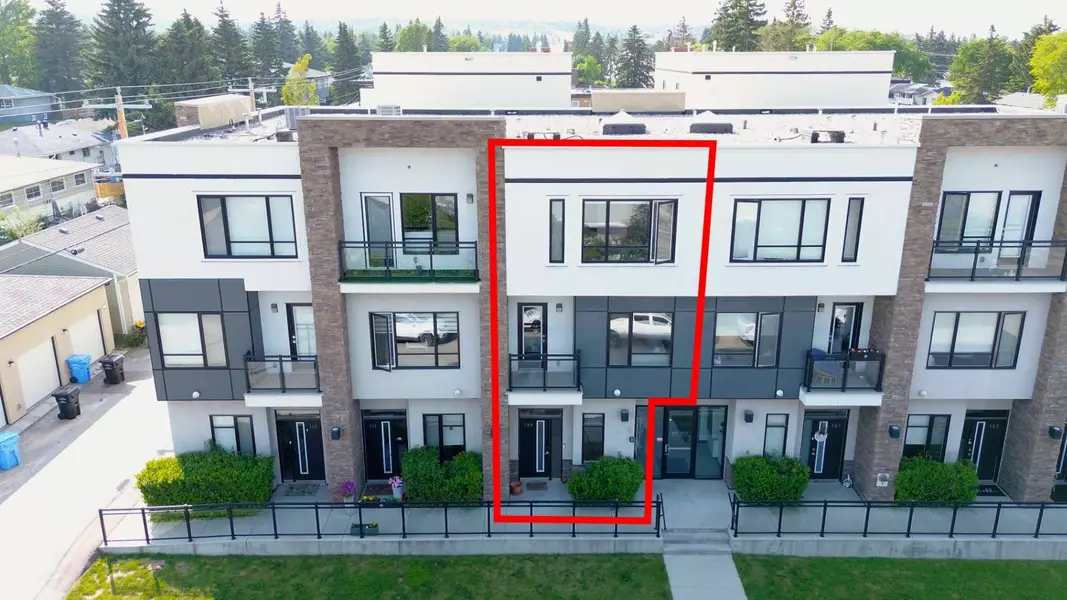 15 Rosscarrock Gate SW #109, Calgary, AB T3C 1E6